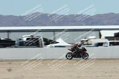 media/Oct-05-2025-CVMA (Sun) [[beeef4f201]]/Race 10-Formula Lightweight Twins Shootout/